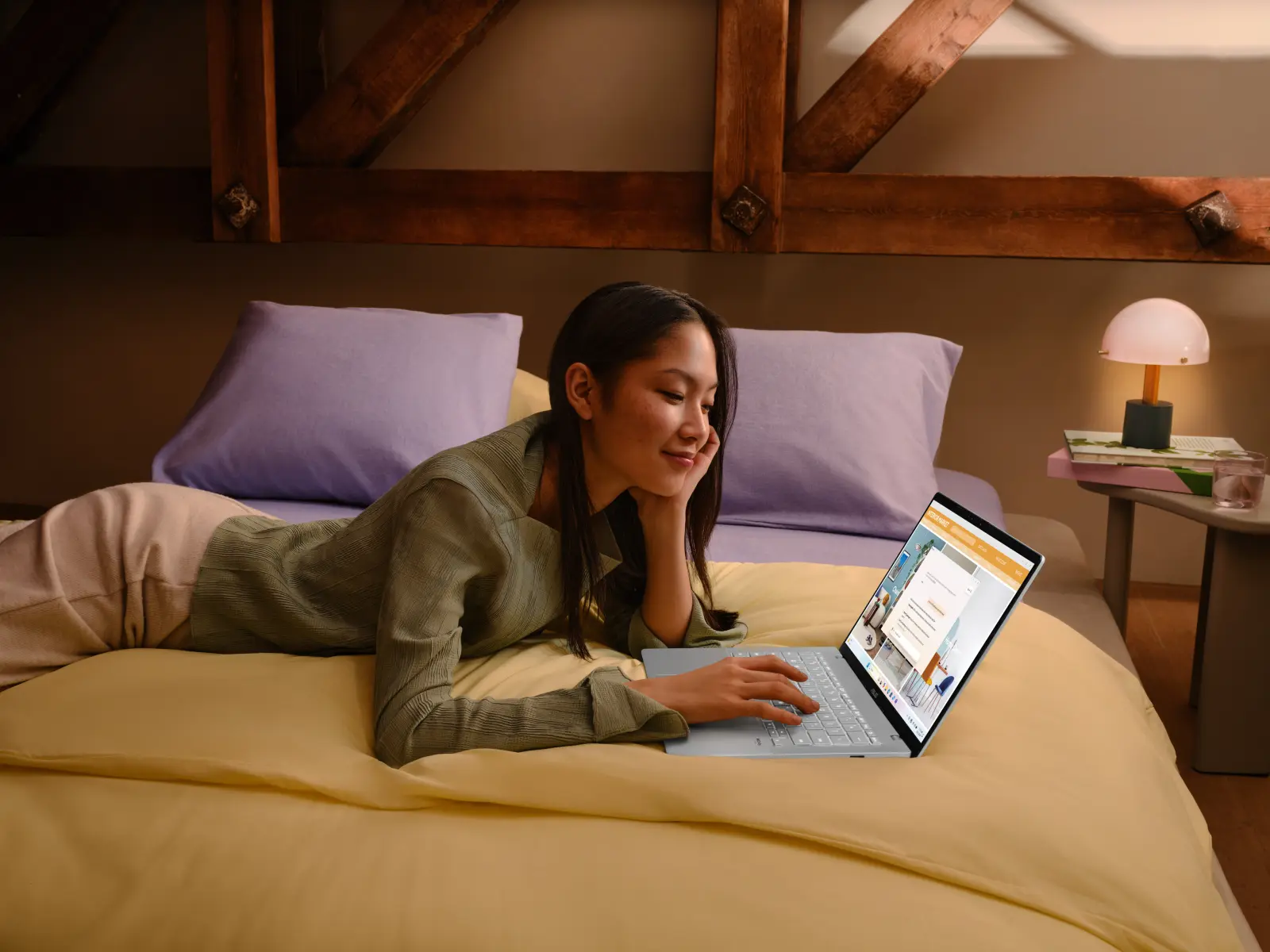 ASUS Vivobook S14 S3407QA bed