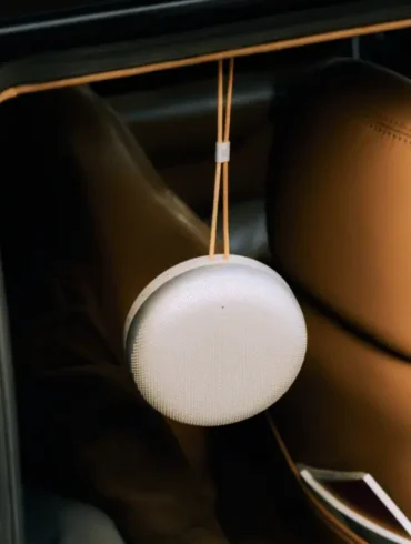 Bang & Olufsen Beosound A1 3rd gen: Speaker Portabel Premium yang Tahan Air dan Baterai hingga 24 Jam 36 Bang & Olufsen Beosound A1 3rd gen