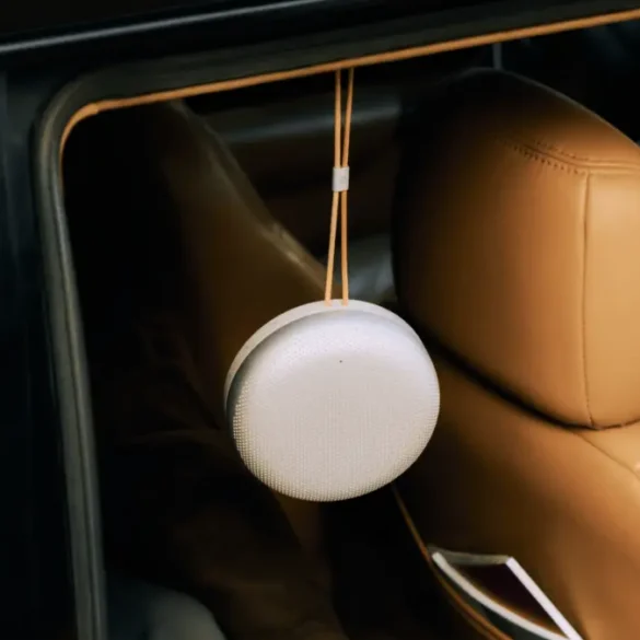 Bang & Olufsen Beosound A1 3rd gen: Speaker Portabel Premium yang Tahan Air dan Baterai hingga 24 Jam 19 Bang & Olufsen Beosound A1 3rd gen