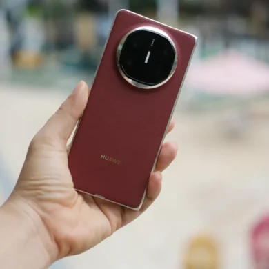 Huawei Mate X6 1a Huawei Mate X6
