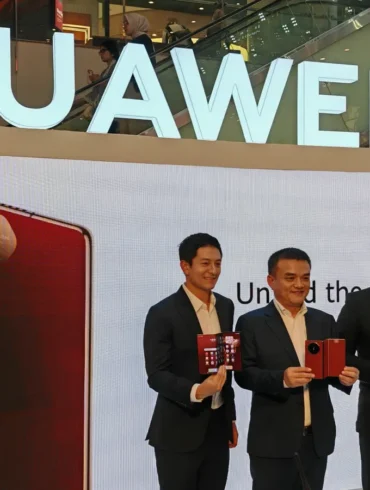 Huawei Mate XT ULTIMATE DESIGN