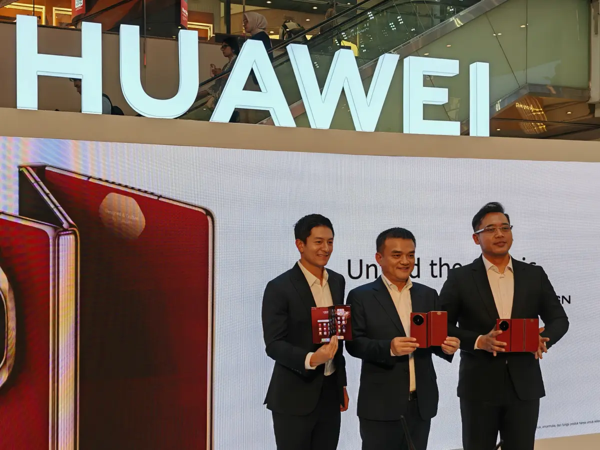 Harga 52,99 Juta Rupiah, Huawei Mate XT | ULTIMATE DESIGN Resmi Hadir di Indonesia 24 Huawei Mate XT ULTIMATE DESIGN