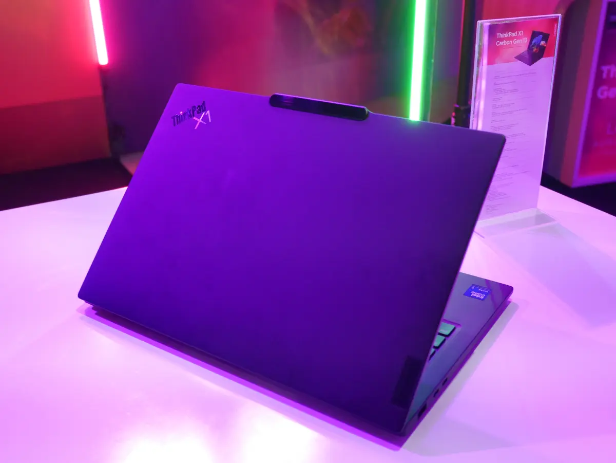 Lenovo ThinkPad X1 Carbon Gen 13 Aura Edition