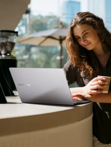 Inilah Fitur Ketahanan ASUS ExpertBook 3405CVA (2025), Laptop Bisnis yang Tahan Banting 30 ASUS Expertbook P3 P3405 travel