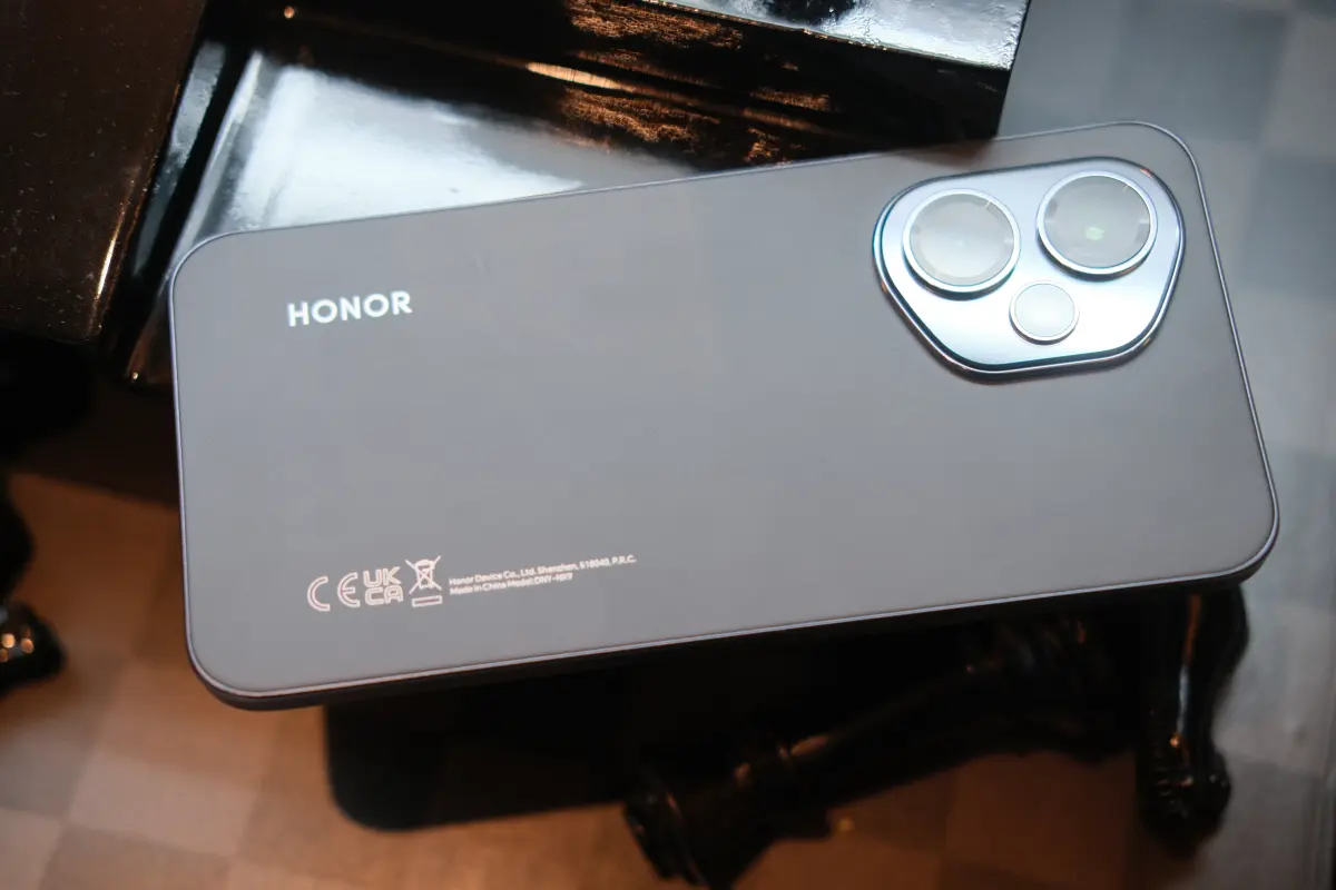 HONOR 400 Series Siap Hadir di Indonesia dengan Fitur AI dan Kamera Canggih 29 Honor 400 4