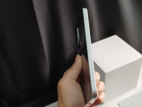 Siap Hadir di Indonesia, POCO F7 Tampil Fearless dengan Edisi Cyber Silver 29 POCO F7 5