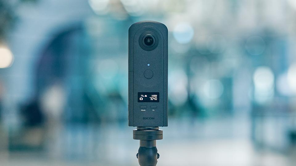 Ricoh Theta A1 2