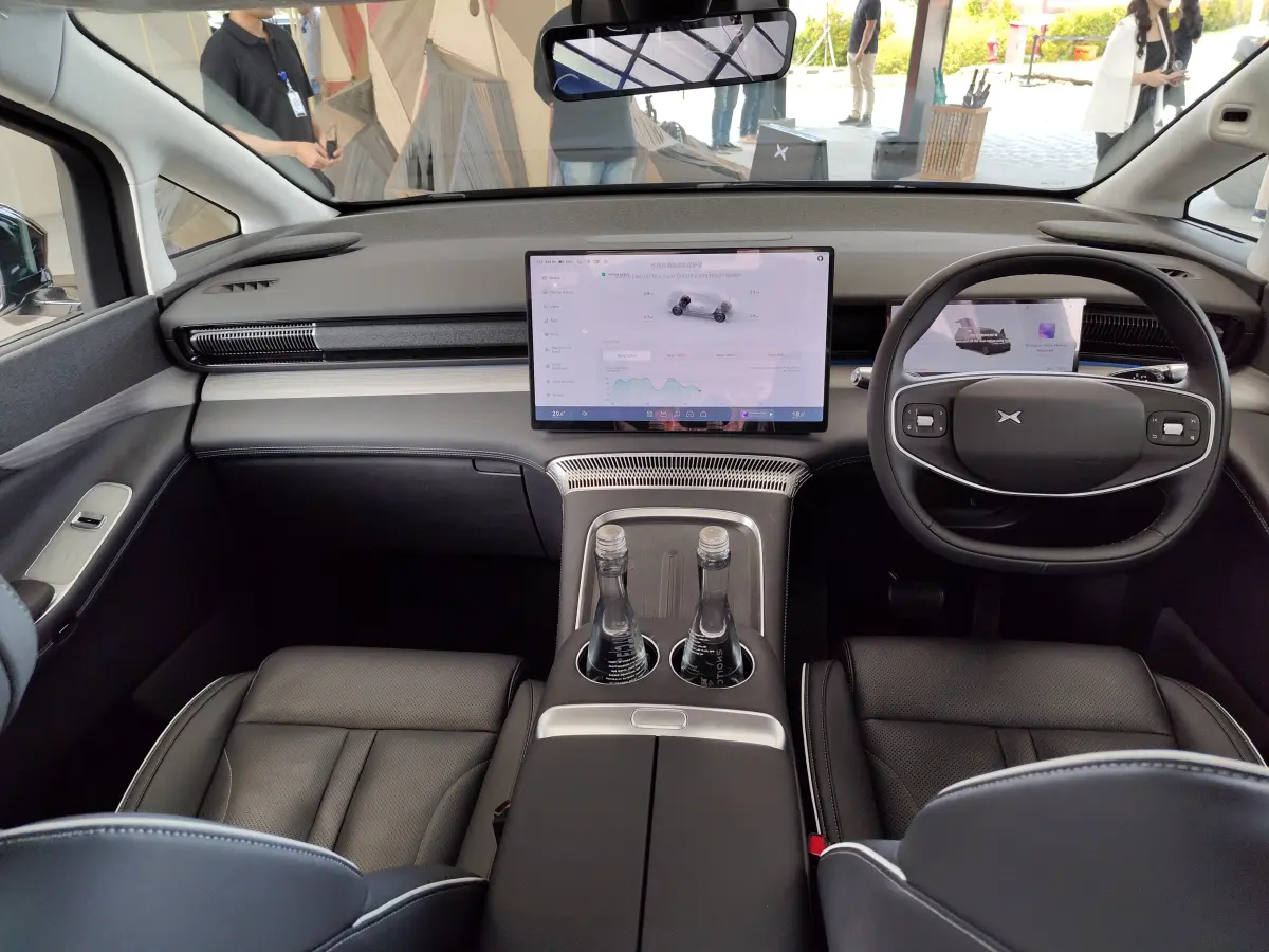 XPENG G6 dan X9, Duo Mobil Elektrik Premium yang Pintar dan Kaya Fitur 30 XPENG X9 3