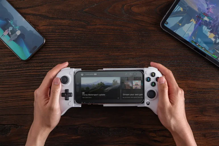 8BitDo Ultimate Mobile Gaming Controller XBox Edition