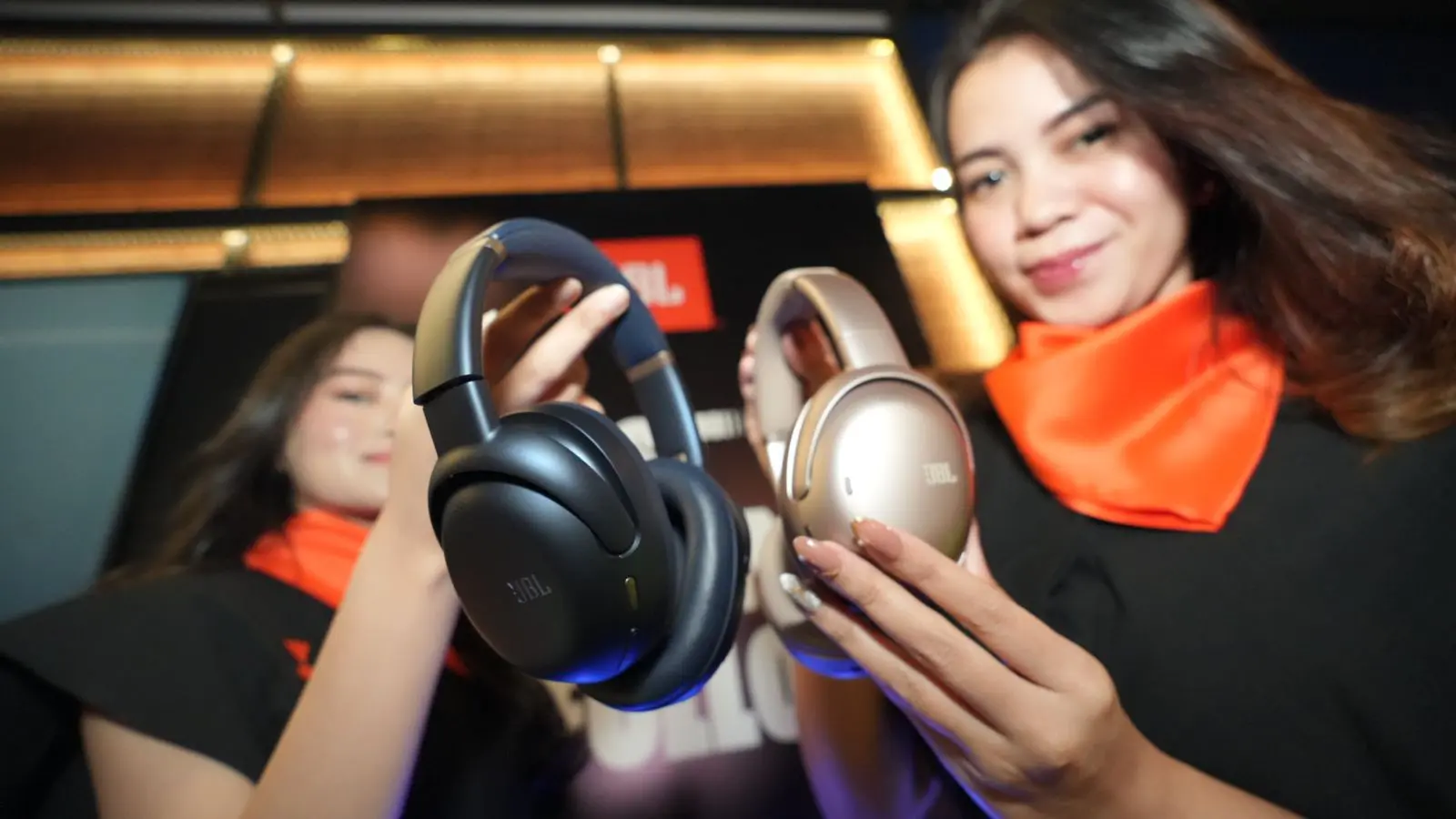 JBL Tour One M3 Smart TX headphone.jpg