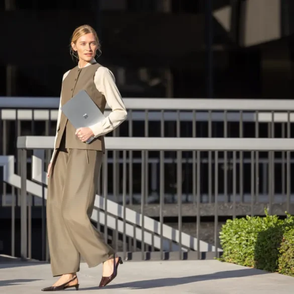 Microsoft Surface Laptop 5G for Business 4