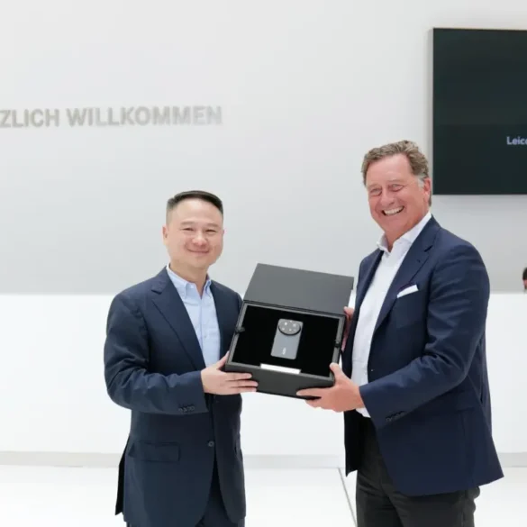 Xiaomi 15 Ultra "100 Years of Leica": Smartphone Edisi Terbatas untuk Memperingati 100 Tahun Kamera Leica 25 Xiaomi 15 Ultra 100 Years of Leica