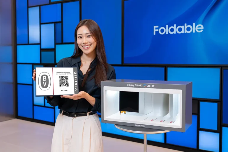 Samsung Galaxy Z Fold7 Lebih Tipis dan Tetap Kokoh Setelah Melewati Tes Uji 500 Ribu Kali Lipatan Samsung Galaxy Z Fold7 Lebih Tipis dan Tetap Kokoh Setelah Melewati Tes Uji 500 Ribu Kali Lipatan