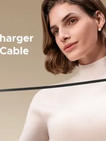 ugreen Nexode 100W Charger with retracable cable