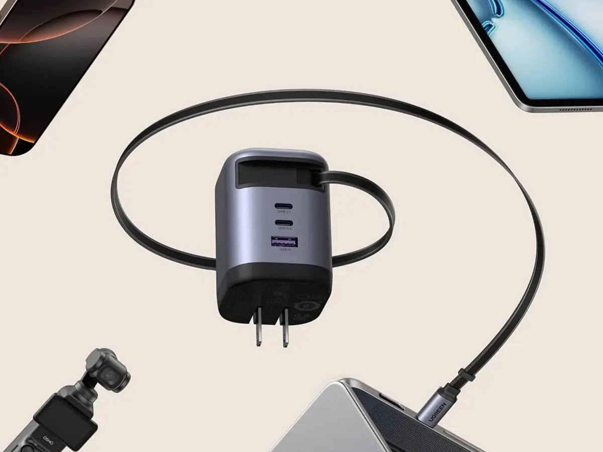 ugreen Nexode 100W Charger with retracable cable 3