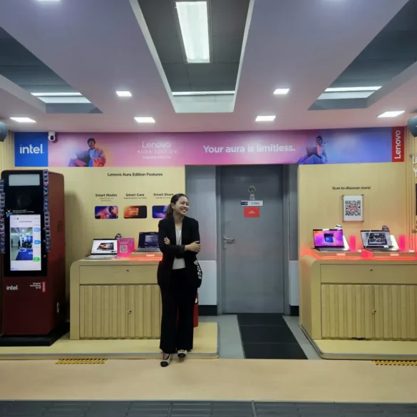 Lenovo Smarter Experience at MRT Station