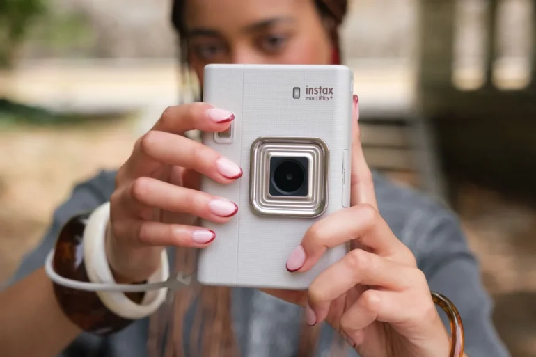 Fujifilm Instax Mini LiPlay+: Kamera Instan Hibrid dengan Kamera Ganda 40 Fujifilm Instax Mini LiPlay Plus