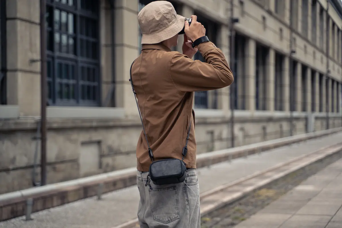 Wotancraft Full Leather Portable Camera Pouch: Tas Kamera Ringkas dan Premium dengan Material Kulit Asli 25 Wotancraft Full Leather Portable Camera Pouch 2