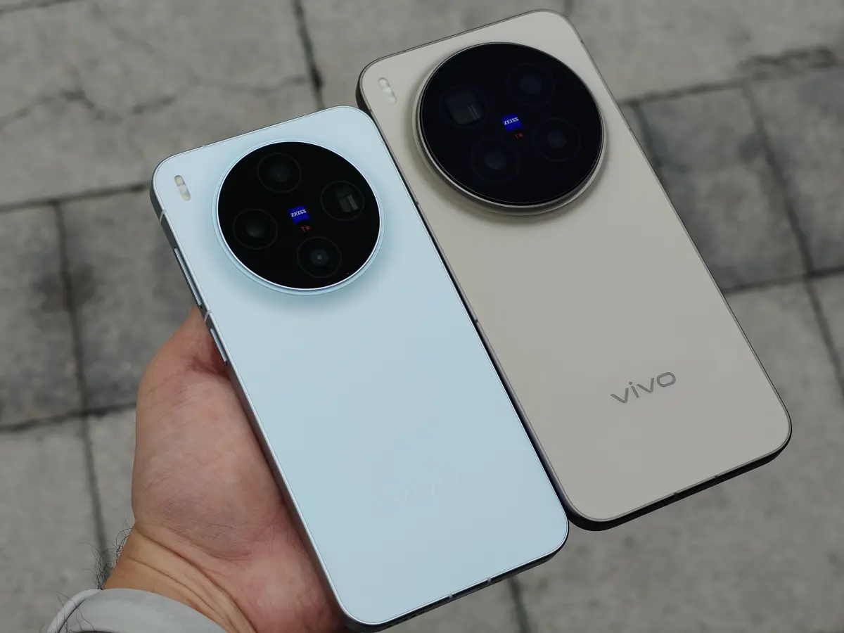 vivo X300 Series Resmi Diumumkan, Ditenagai Chipset MediaTek Dimensity 9500 dan Mendukung Ekosistem Apple 27 vivo X300 4