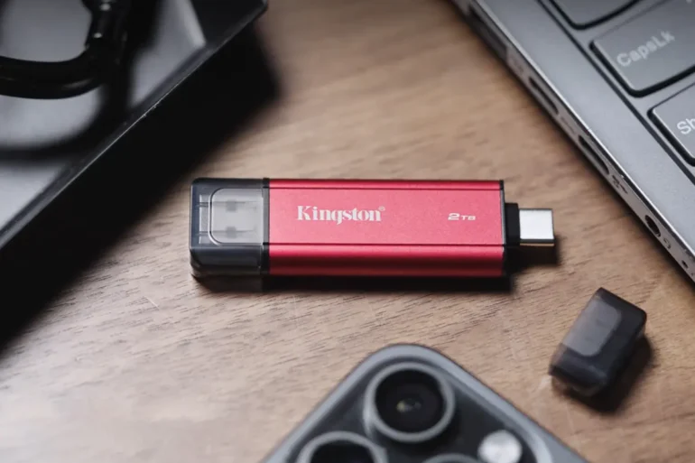 Kingston Dual Portable SSD 1