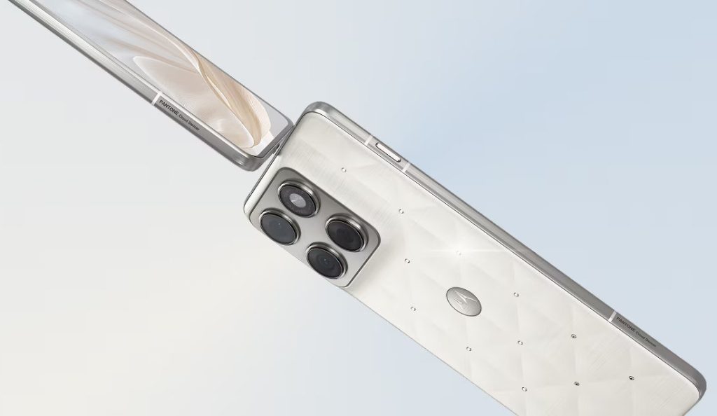 Motorola edge 70 Cloud Dancer Special Edition 2