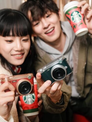 Starbucks-Digital-Cameras