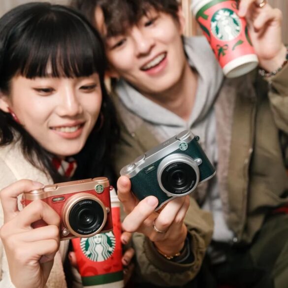 Starbucks-Digital-Cameras