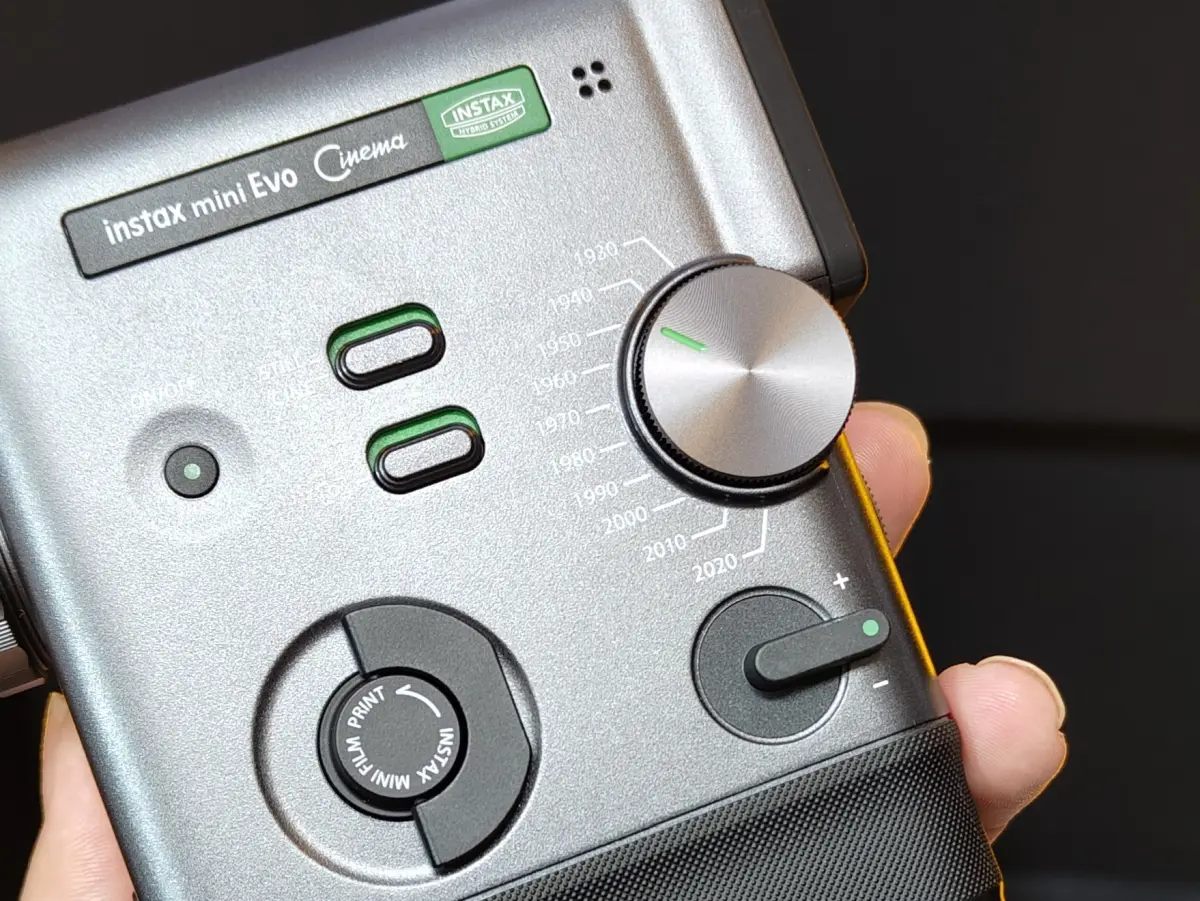 Fujifilm instax mini Evo Cinema dan instax mini Link11