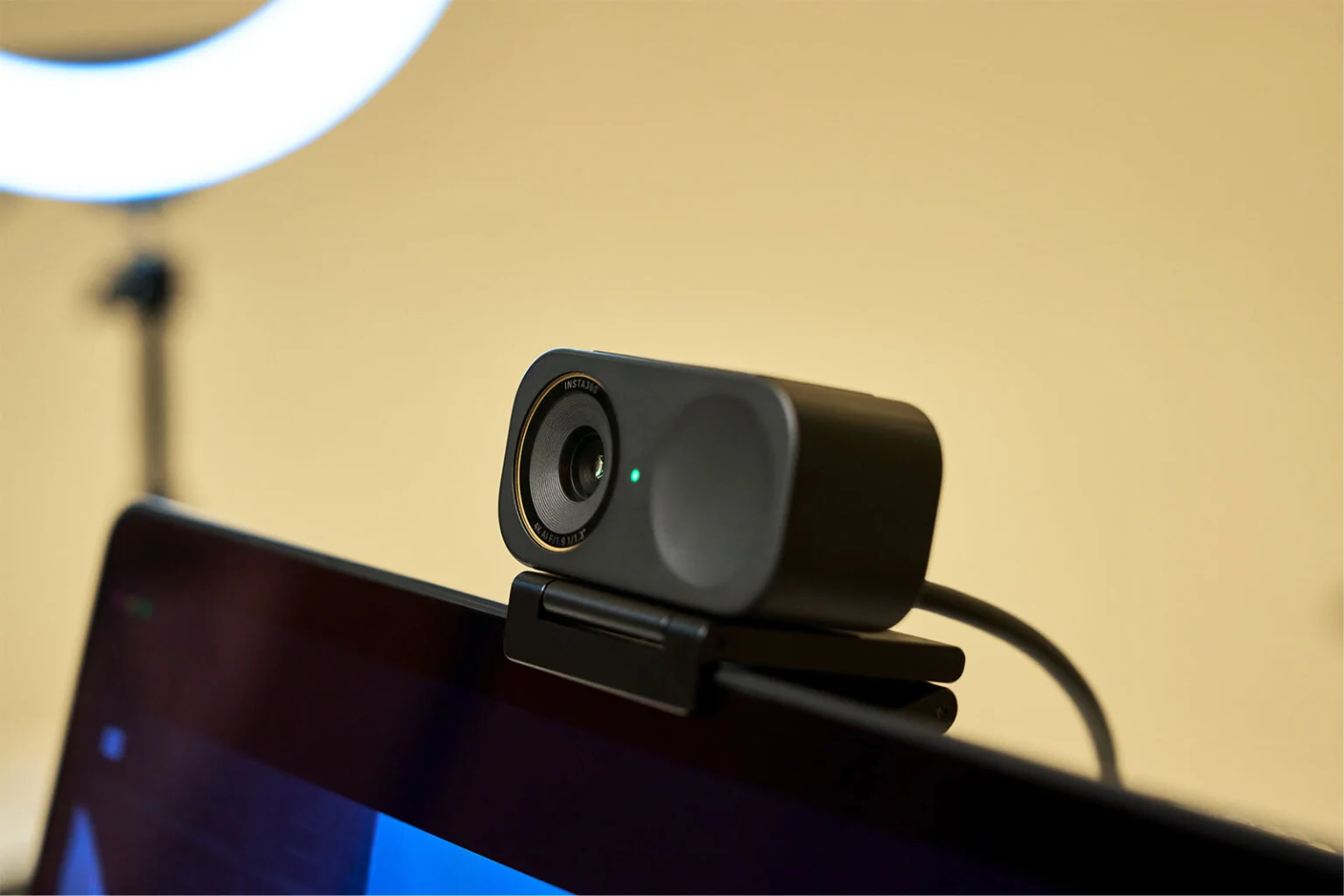 Insta360 Link 2 Pro Series: Webcam 4K Kelas Flagship dengan AI dan Sensor Gambar Lebih Besar 26 Insta360 Link 2 Pro Series 3