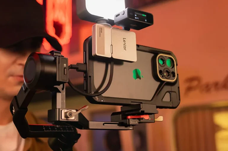 Lexar Professional Go Portable SSD With Hub