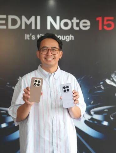 Redmi Note 15 Series : Bawa Kekuatan Setangguh Titan untuk Pengguna Indonesia 29 REDMI Note 15 Series Main KV