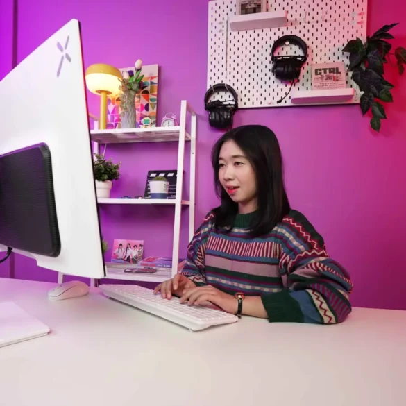 Axioo Hype Flex 7+ Pro Max, PC <em>All-In-one</em> dengan Layar Pivot 39 Axioo HYPE Flex 7 Pro Max