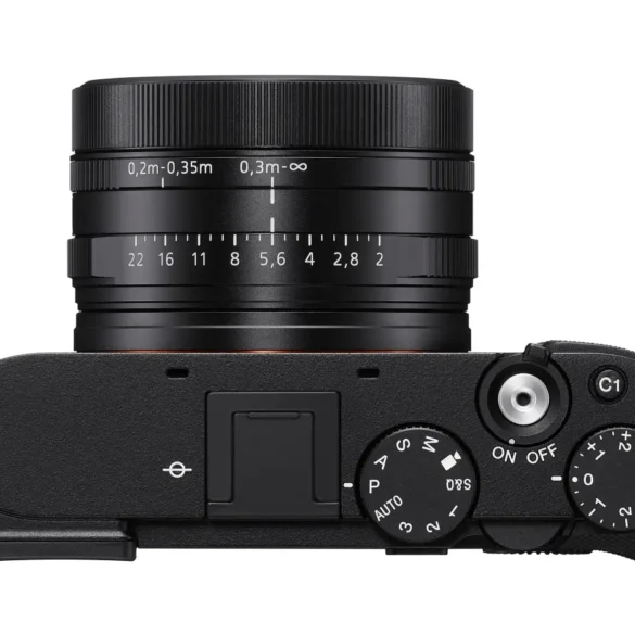 Review Sony RX1R III 20 Sony RX1R III top