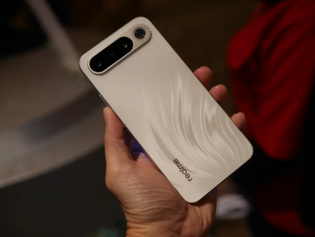 realme 16 Series 5G Hadir di Indonesia, Harga Mulai 5 Jutaan Rupiah 24 realme 16 1