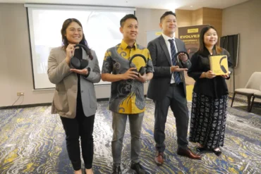 Jabra Evolve3 dan Panacast Room Kit-1