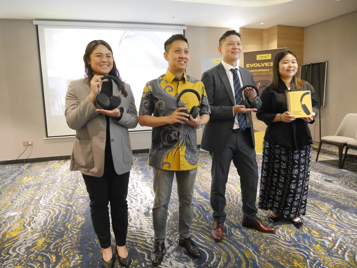 Jabra Evolve3 dan Panacast Room Kit-1