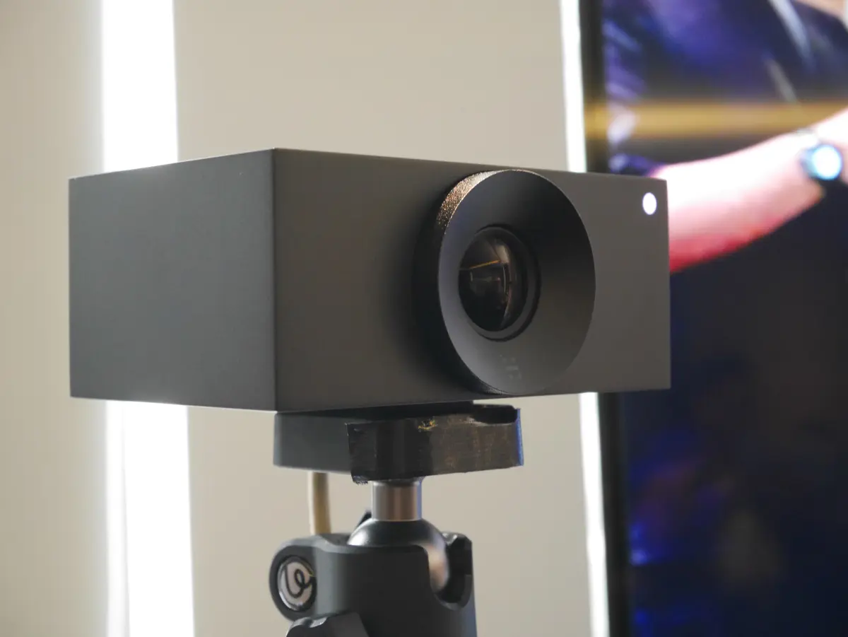 Jabra Evolve3 dan Panacast Room Kit 6