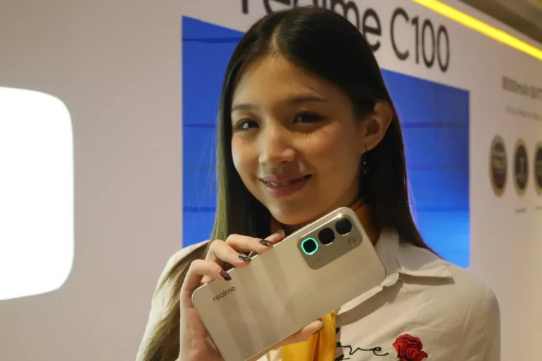 realme C100