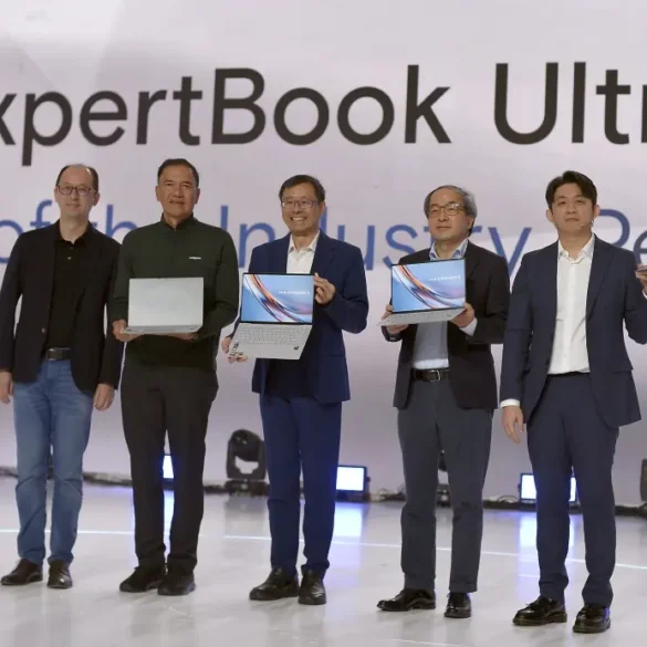 asus expertbook launch stage 1