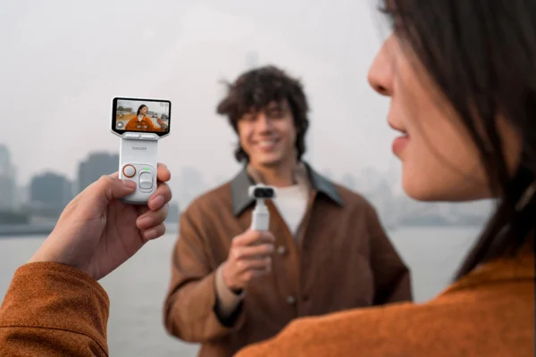 Insta 360 Luna Ultra 2 Insta 360 Luna Ultra 2
