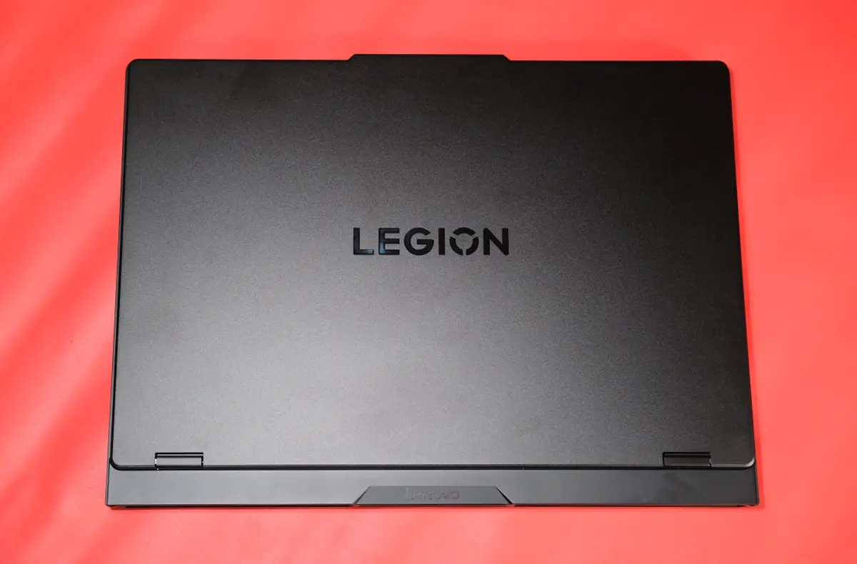 Lenovo Legion Pro 5 16IRX10 5