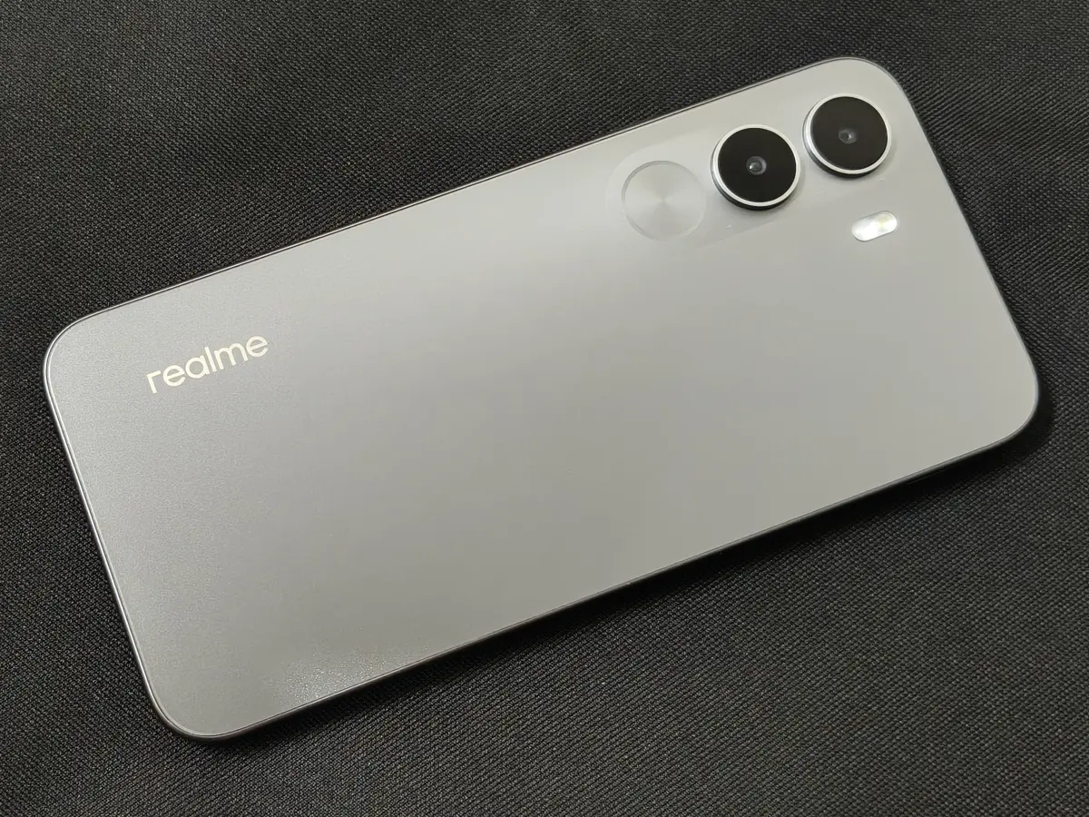 realme C100i