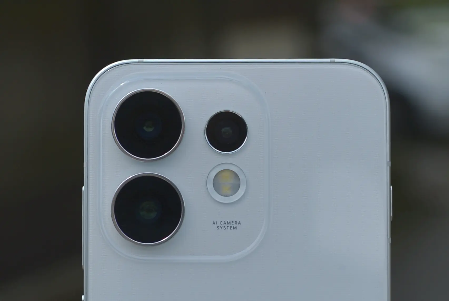 Lensa kamera belakang OPPO Reno16 5G
